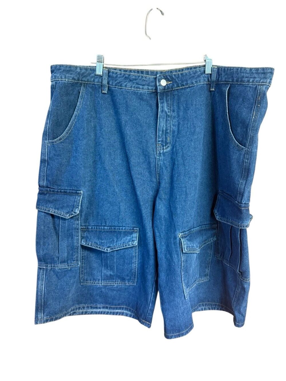 LBD Men’s Cargo Denim Shorts Sz 42/44 NWT